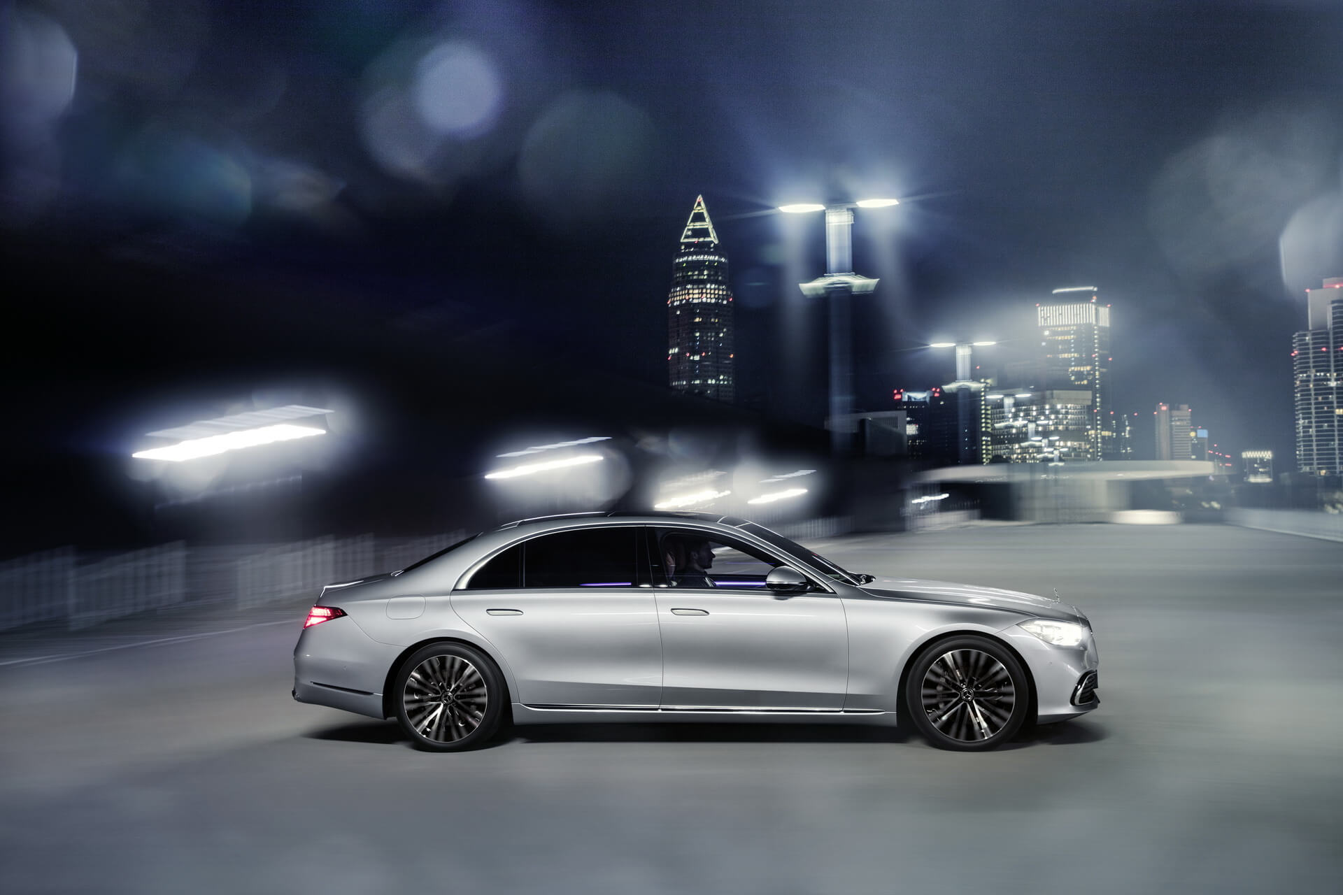 All-New Mercedes-Benz S-Class มิติใหม่แห่งความหรูหราส่งตรงจากอนาคตเพื่อการเดินทางที่วิเศษที่สุด