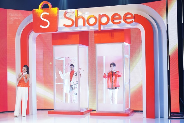 เรื่องฮาเยอะมาก! รวมภาพมหกรรมความฮาจาก มิน พีชญา - ไมค์ ภัทรเดช  และเหล่าทัพดาราใน Shopee 9.9 Super Game Show พร้อมประกาศความสำเร็จในมหกรรมช้อปแห่งชาติ Shopee 9.9 Super Shopping Day