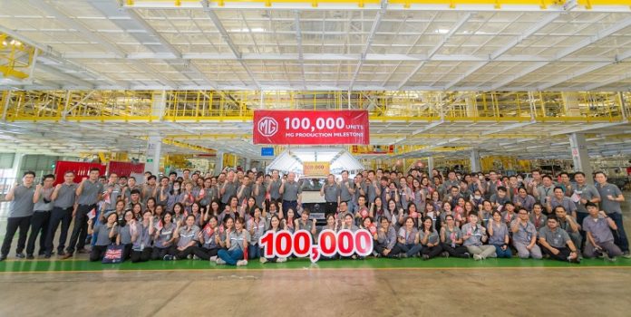 เอ็มจี ฉลองยอดการผลิตรถยนต์ในประเทศไทย ครบ 100,000 คัน ตอกย้ำภาพโรงงานศูนย์กลางการผลิตรถยนต์พวงมาลัยขวาของอาเซียน