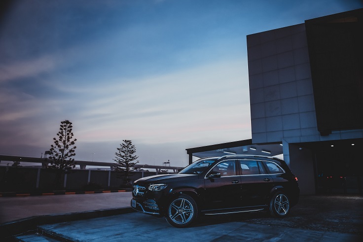 เมอร์เซเดส-เบนซ์ ก้าวข้ามทุกบรรทัดฐานความหรูหราด้วย  “Mercedes-Benz GLS 350 d 4MATIC AMG Premium” รุ่นประกอบในประเทศใหม่  ผสานความแข็งแกร่งแบบเอสยูวีเข้ากับที่สุดแห่งความหรูหราในแบบฉบับของเมอร์เซเดส-เบนซ์