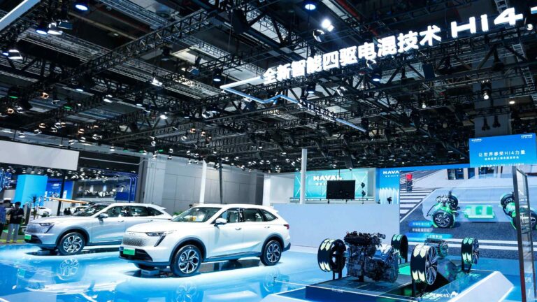 จีดับบลิวเอ็มเปิดตัวเทคโนโลยี Hi4 พร้อมรถยนต์เอสยูวีขนาดกลางรุ่นใหม่ล่าสุดของฮาวาล