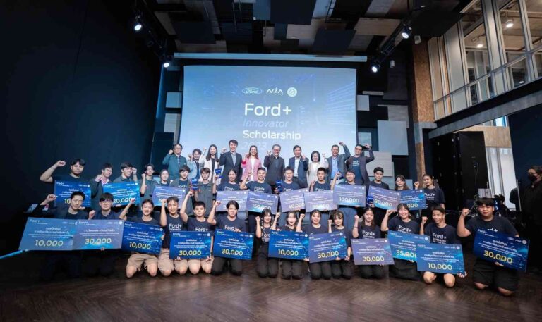 ฟอร์ดยินดีวิทยาลัยเทคนิคสุราษฎร์ธานีนำผลงานยางพาราอนุรักษ์ทะเล คว้ารางวัลชนะเลิศ Ford+ Innovator Scholarship ปีที่ 9