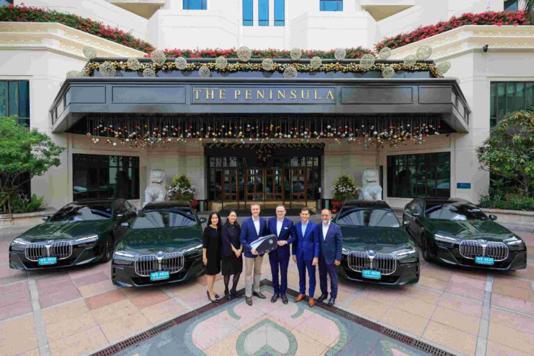 บีเอ็มดับเบิลยู ประเทศไทย ส่งมอบบีเอ็มดับเบิลยู 750e xDrive M Sport  ให้โรงแรมเพนนินซูลา กรุงเทพฯ ยกระดับประสบการณ์การเดินทางสุดหรูให้แก่แขกผู้เข้าพัก
