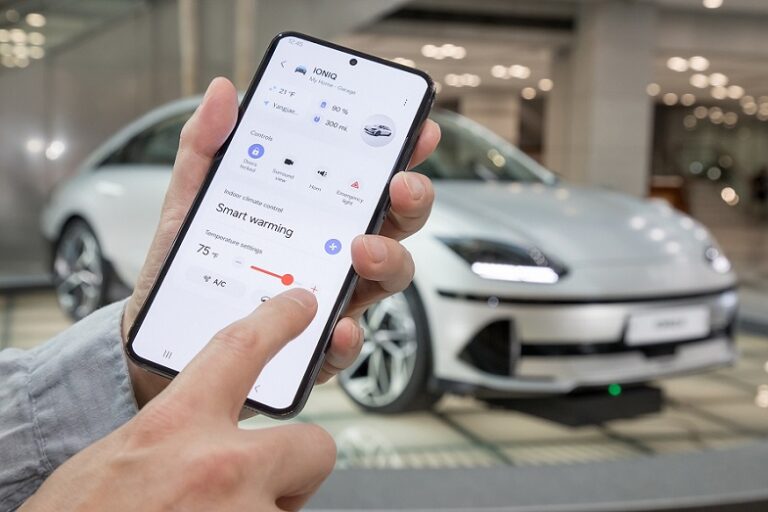 Samsung ร่วมมือกับ Hyundai Motor Group นำเสนอไลฟ์สไตล์แห่งอนาคต เชื่อมต่อสมาร์ทโฮมกับรถยนต์เข้าด้วยกัน การเชื่อมต่ออุปกรณ์ SmartThings ของซัมซุงกับนวัตกรรมยานยนต์จาก Hyundai สามารถนำไปสู่การพัฒนาโซลูชันที่ตอบโจทย์ไลฟ์สไตล์แห่งอนาคต