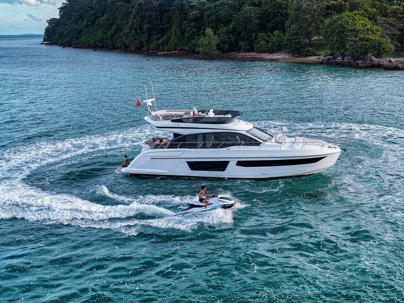 https://carswaii.com/wp-content/uploads/2026/01/53-Flybridge-7.jpg