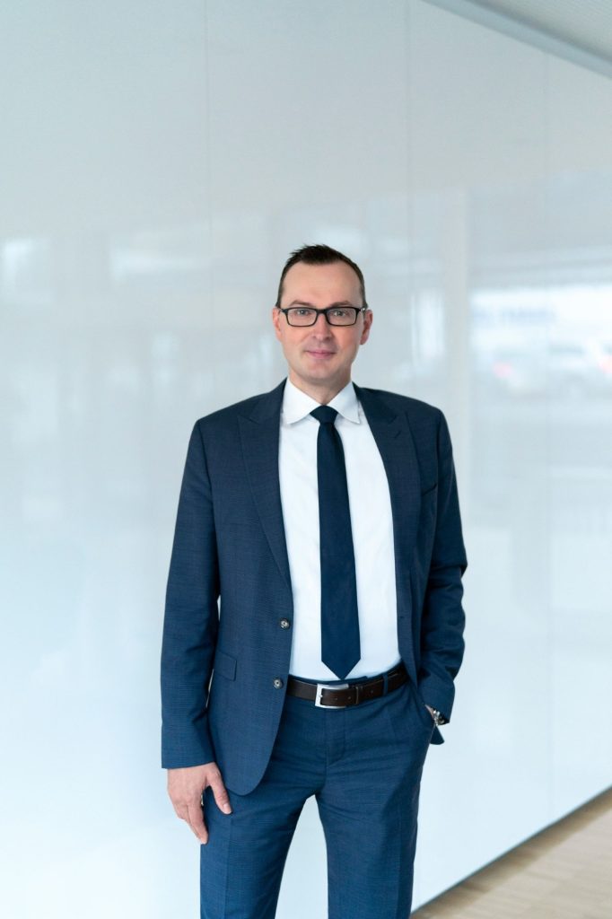 มาร์ติน เวลโฮฟเฟอร์ (Martin Wellhoeffer) สมาชิกคณะกรรมการบริหาร มาห์เล กรุ๊ป ดูแลหน่วยธุรกิจระบบความร้อนและของไหล