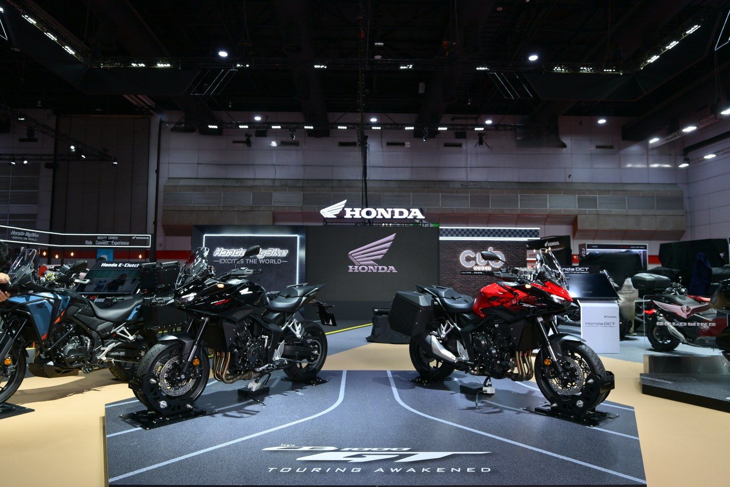 https://carswaii.com/wp-content/uploads/2026/08/03-Big-Motor-Sale-2026-Event-Ambient-01.jpg
