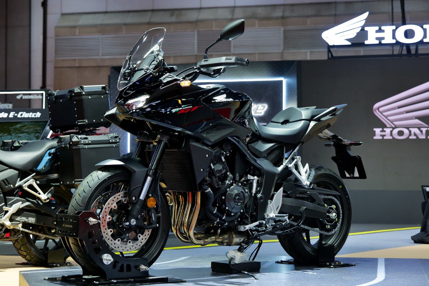 https://carswaii.com/wp-content/uploads/2026/08/05-Big-Motor-Sale-2026-Event-Ambient-02.jpg