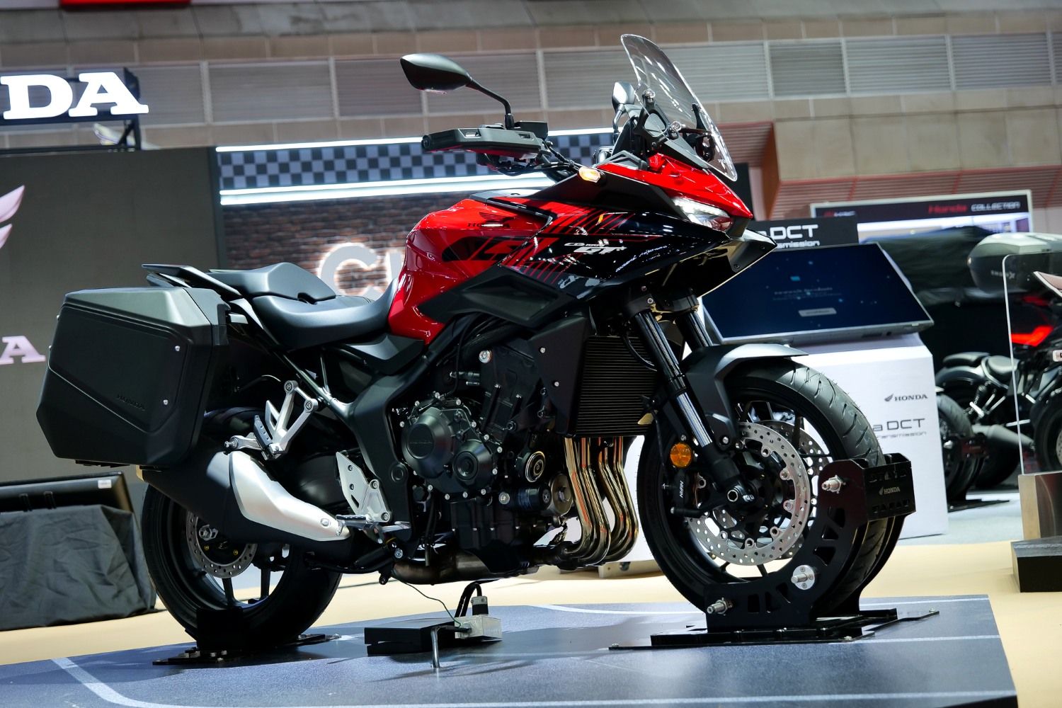 https://carswaii.com/wp-content/uploads/2026/08/07-Big-Motor-Sale-2026-Event-Ambient-06.jpg